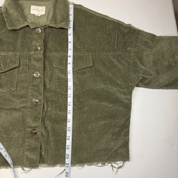 American Eagle Corduroy Cropped Shacket Olive Green Womens Medium Frayed Hem‎ - Picture 7 of 8